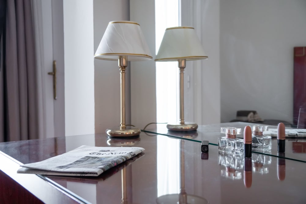 Фото Attalos Hotel