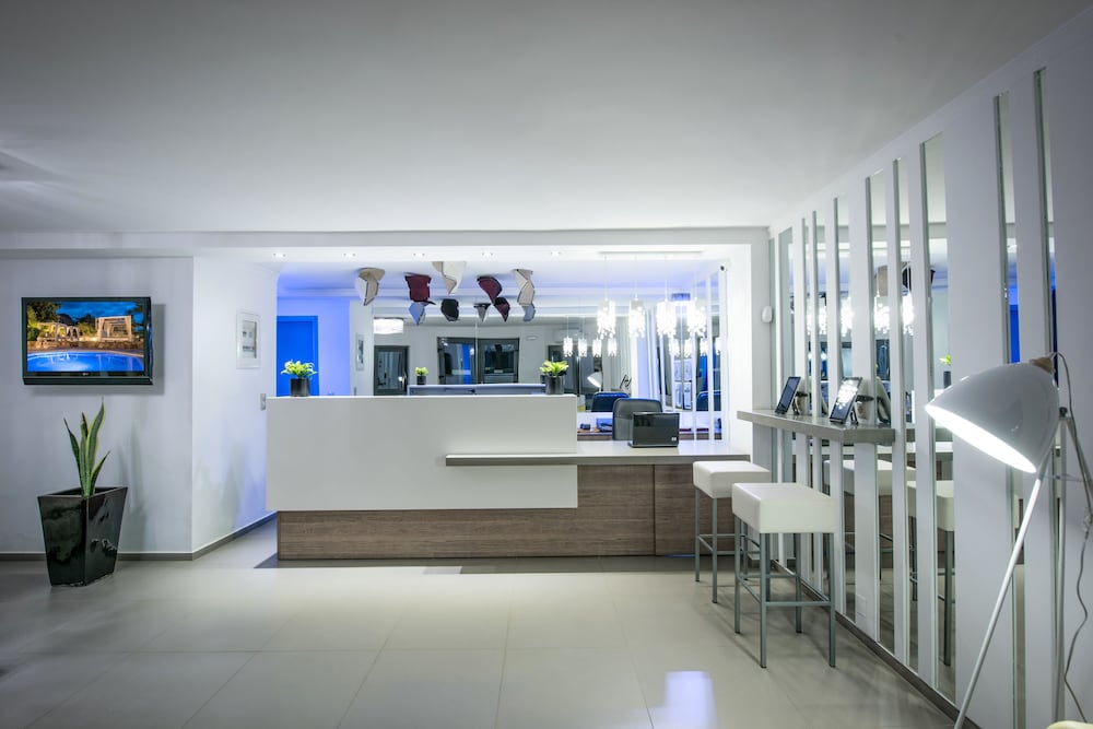 Фото Happy Cretan Suites