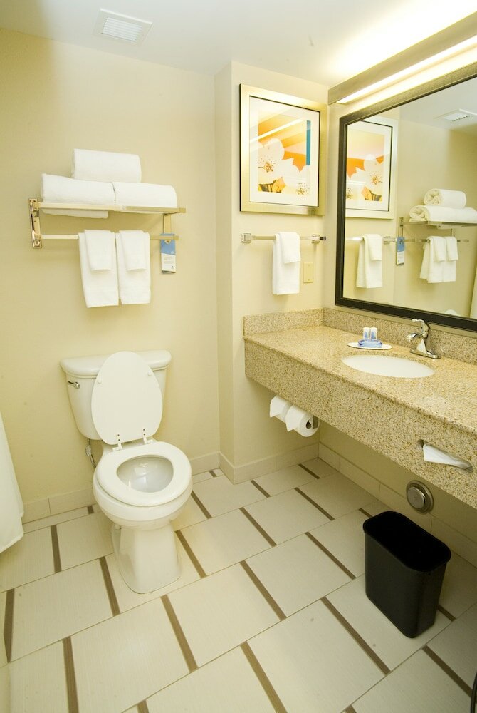 Фото Fairfield Inn & Suites by Marriott Chesapeake Suffolk