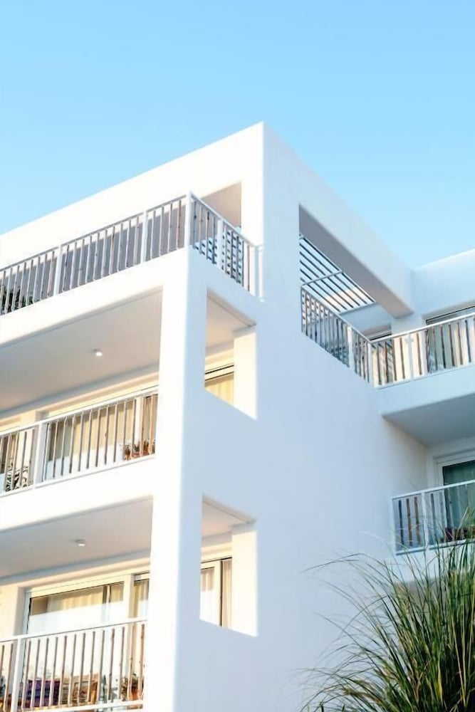 Фото Sea Sense Boutique Hotel