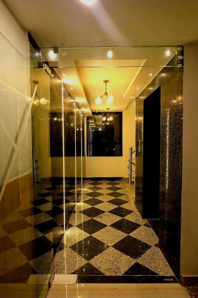 Фото Rnb Select Hotel Walk in Lucknow