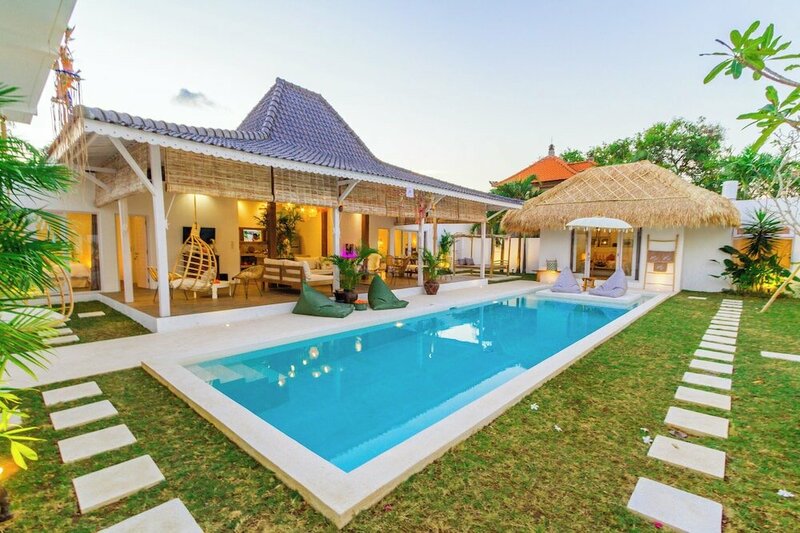 Гостиница Villa M by Alfred in Bali