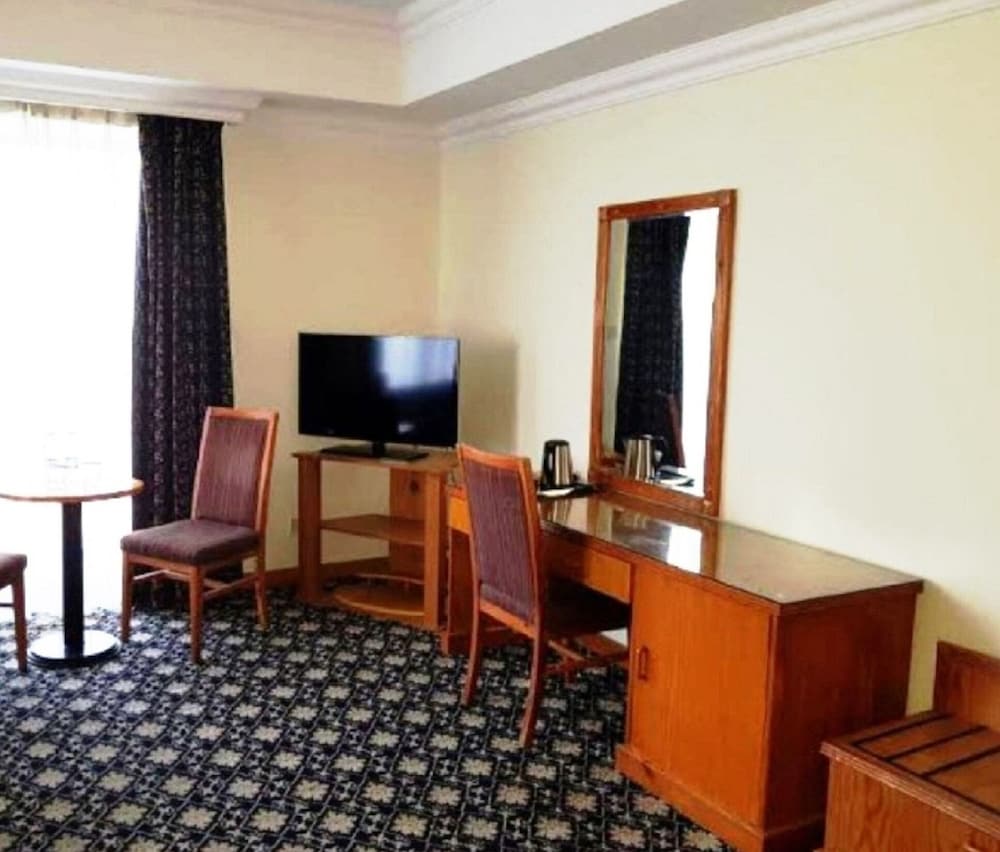 Фото Phoenicia Tower Hotel