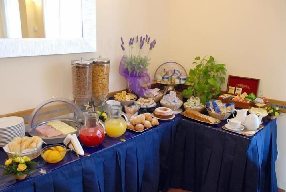 Фото Hotel Marzia