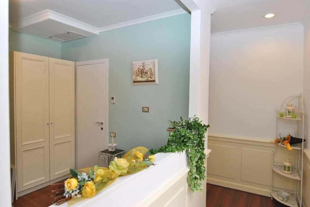 Фото 95 Rooms in Rome