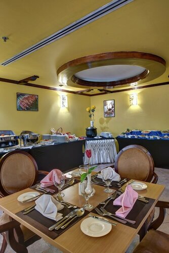 Апартаменты Royal Tulip Sharjah Hotel Apartments в Шардже