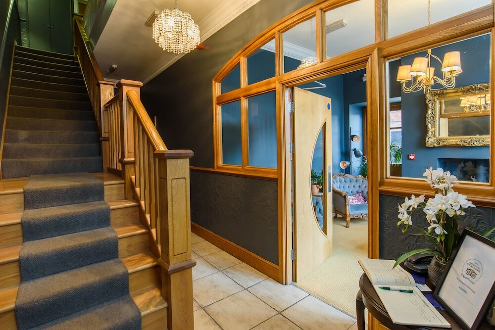 Фото Jolyon's Boutique Hotel