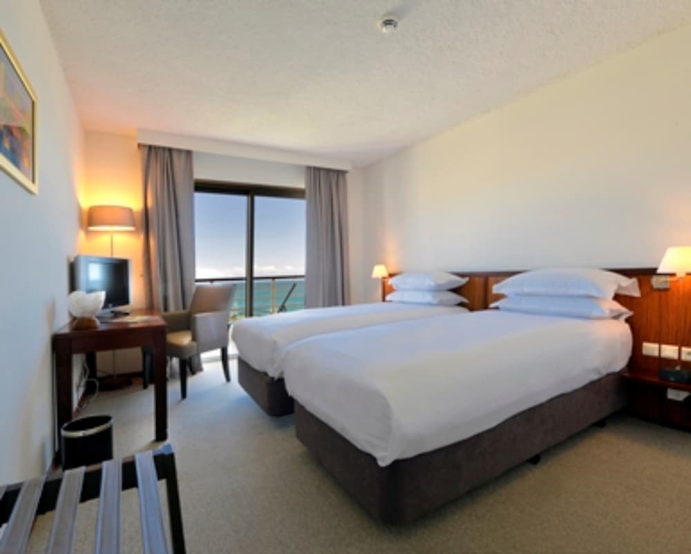 Фото Hilton Noumea La Promenade Residences