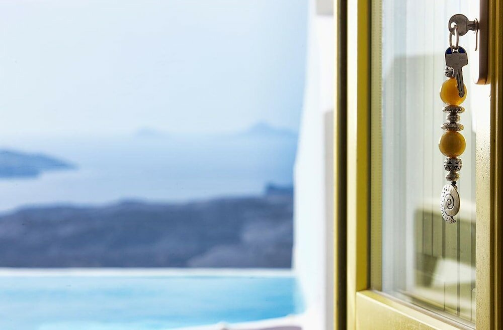 Фото Dreams Luxury Suites