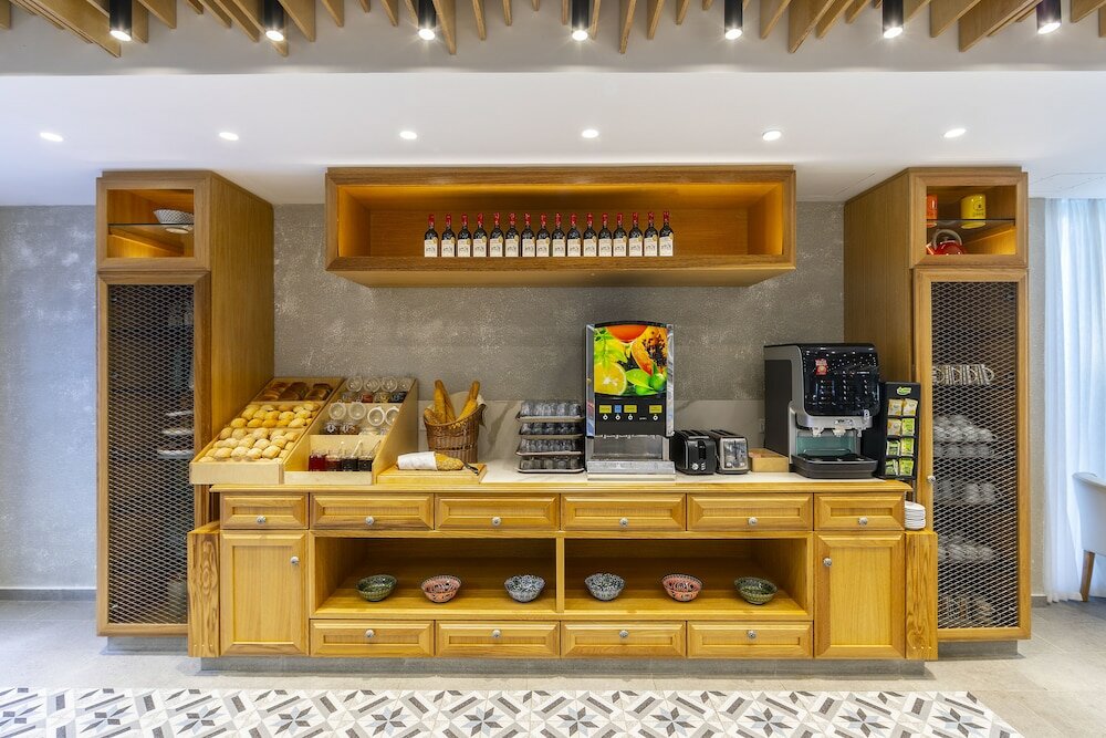 Фото Anemi Hotel & Suites