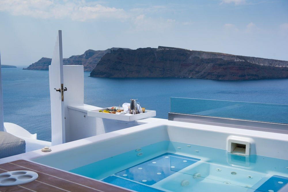 Фото Hyperion Oia Suites