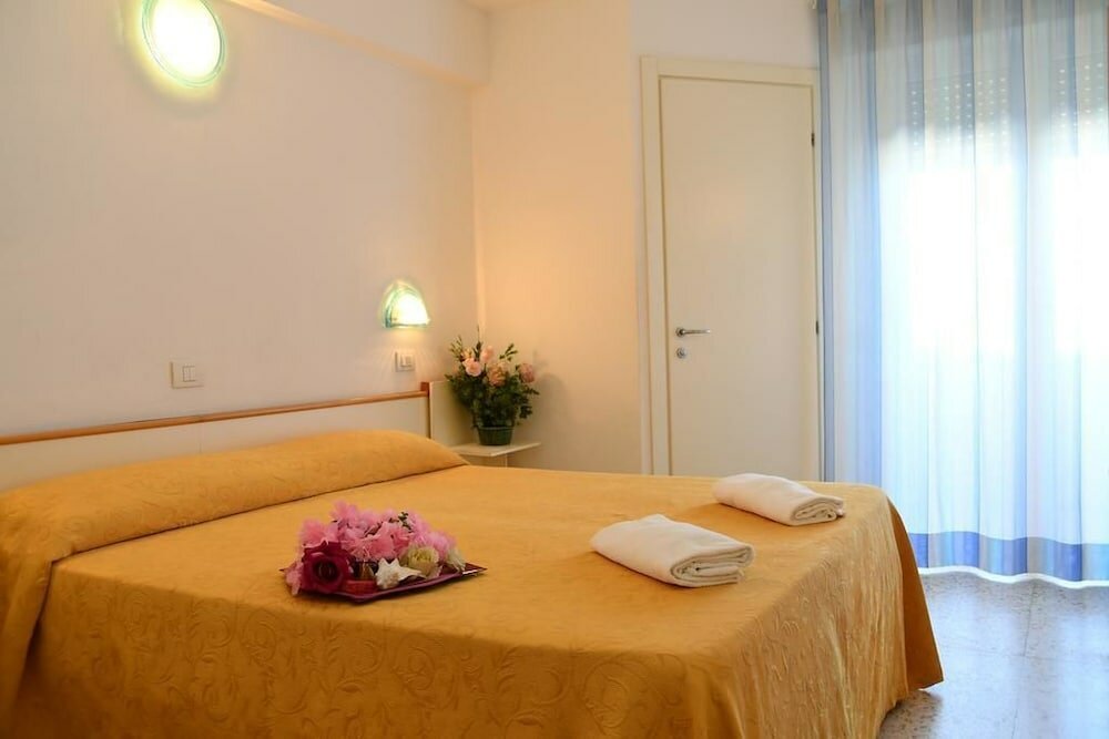 Фото Hotel Villa Rosa