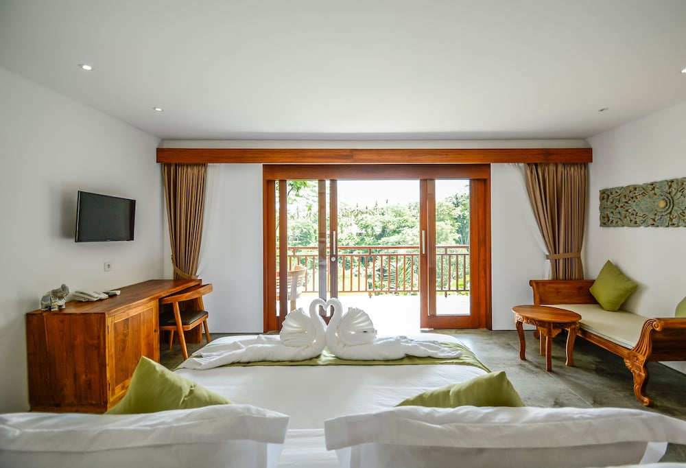 Фото The Pandora Hotel