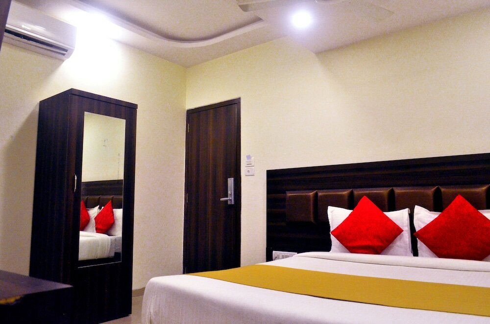 Фото Отель The Best Hotel Mumbai