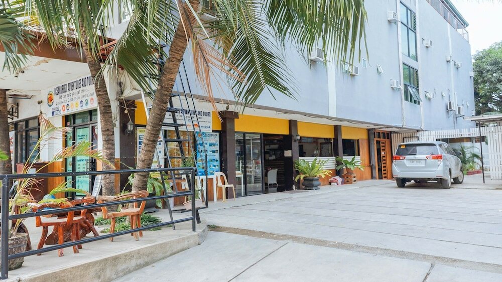 Фото RedDoorz @ Humayhumay Road Lapulapu