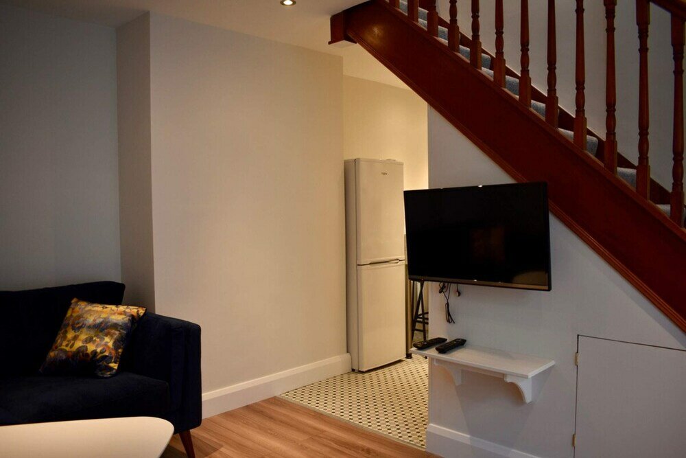 Фото Renovated 2 Bedroom Dublin Flat by City Centre