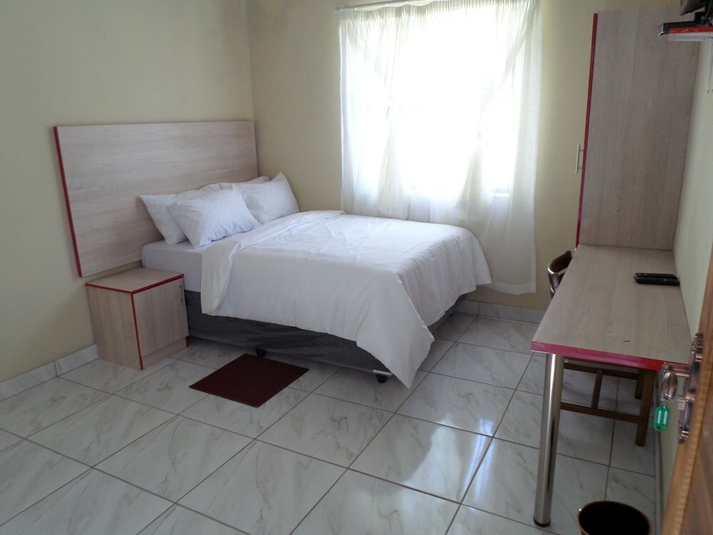 Фото DJ Guest Lodge