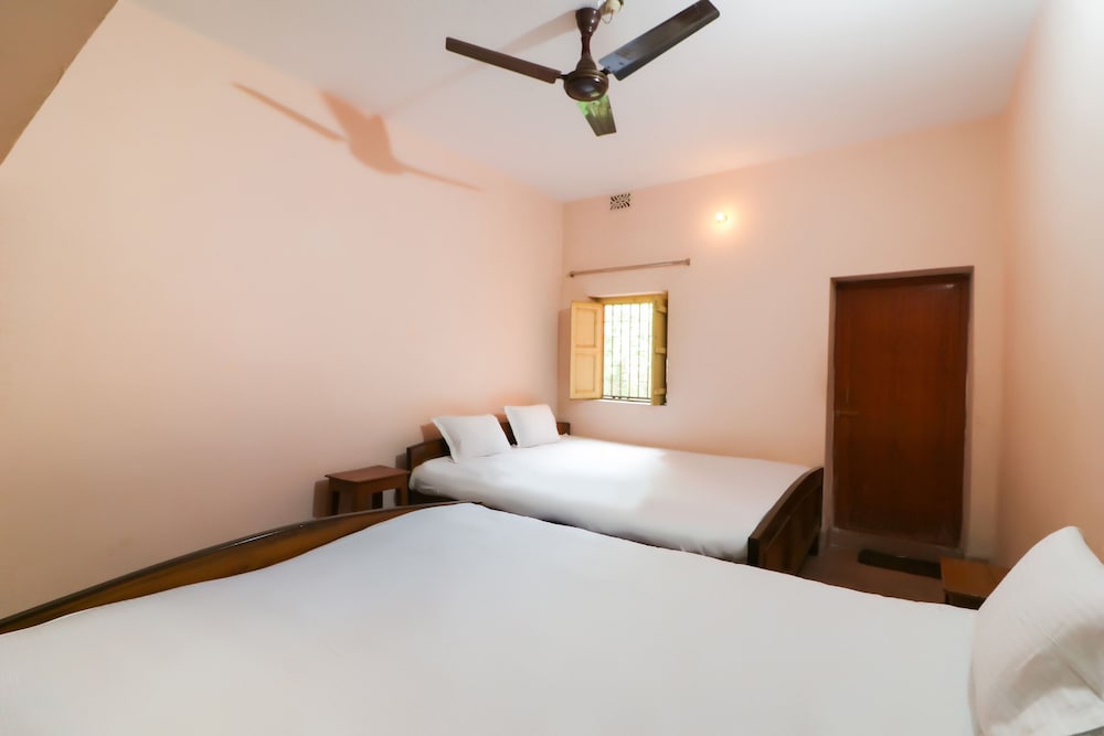 Фото Spot On 49047 Shree Chaitanya Math Bhakti Villas