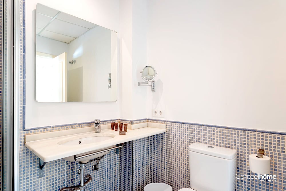 Фото Cozy Apartment 1Bd in the Heart of the City Center. Francos VII