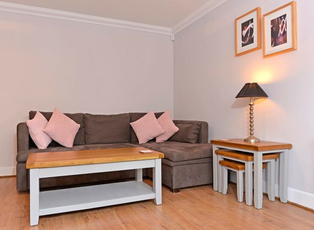 Фото Stagedoor Apartment