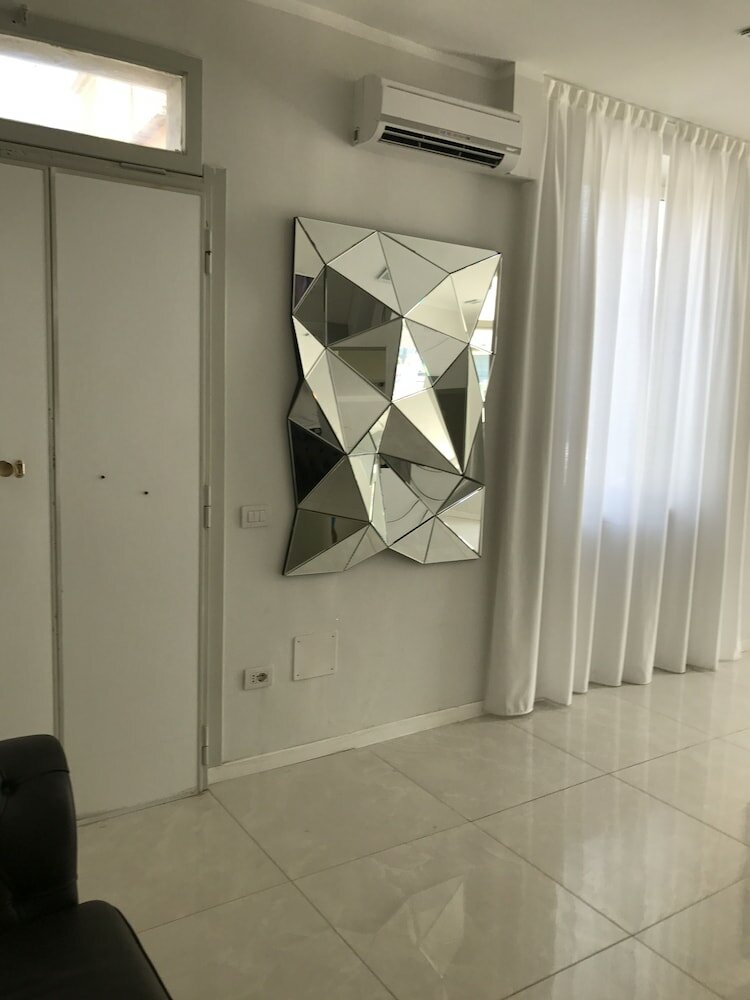 Фото Academy Hotel Fiumicino