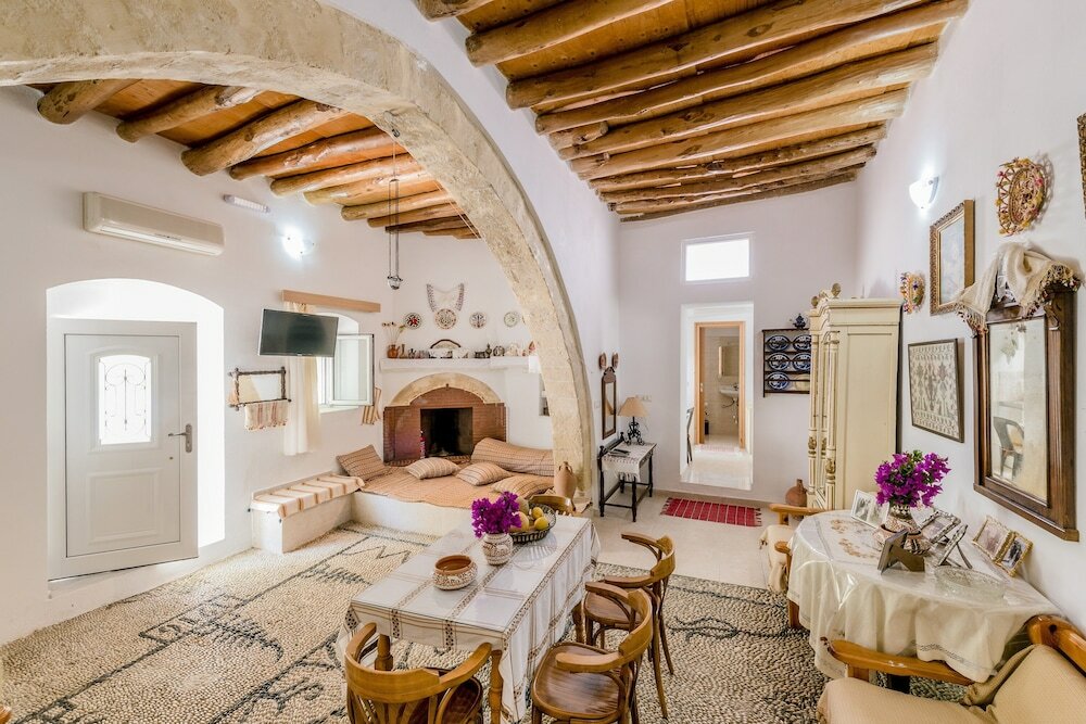 Фото Kamariko Traditional House