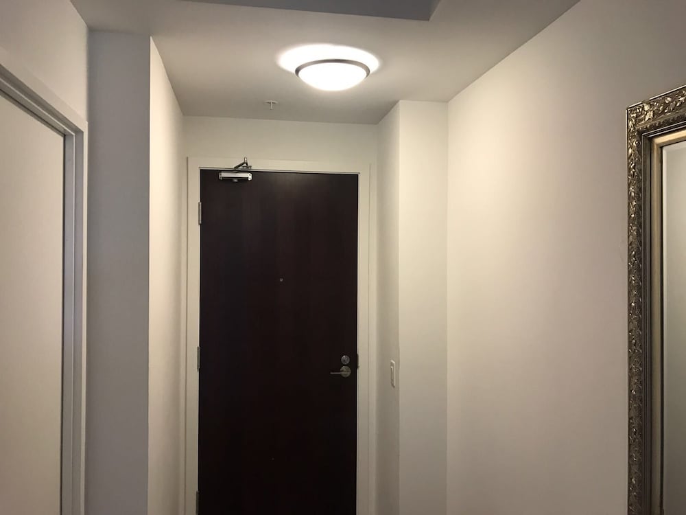 Фото Midnight Suites