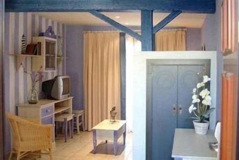 Фото Aparthotel La Espadaña