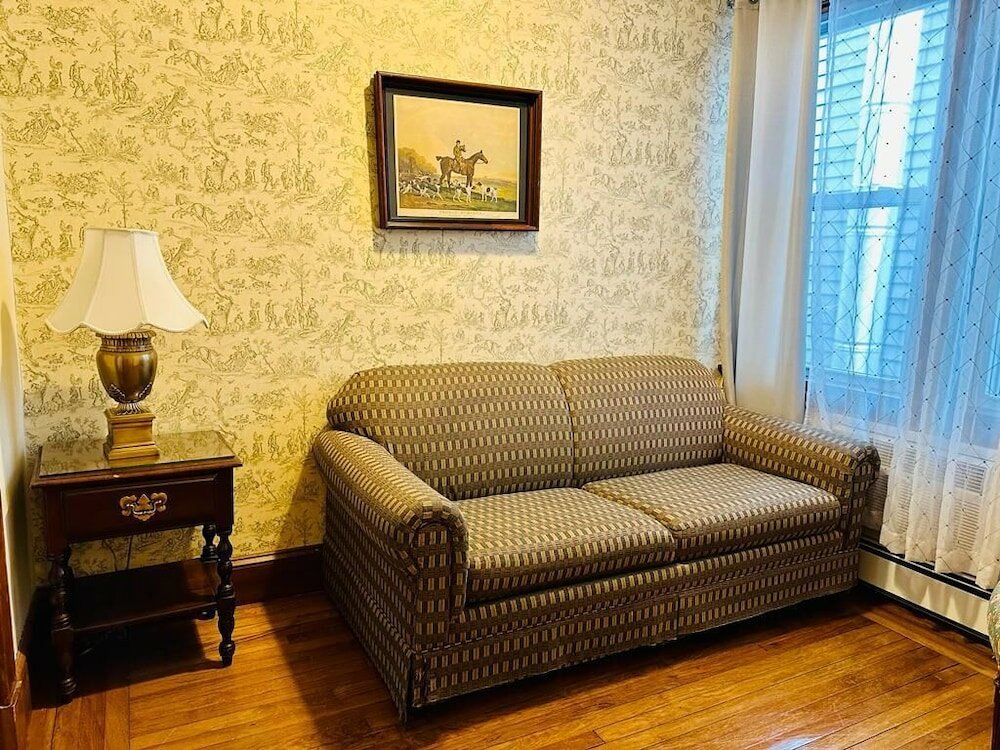 Фото Americas Cup Inn