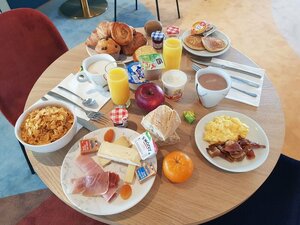  Kyriad Carcassonne Ouest La Cité