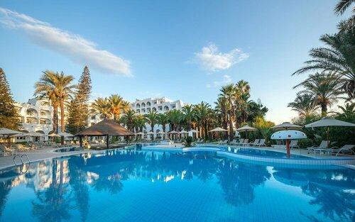 Гостиница Marhaba Beach в Сусе