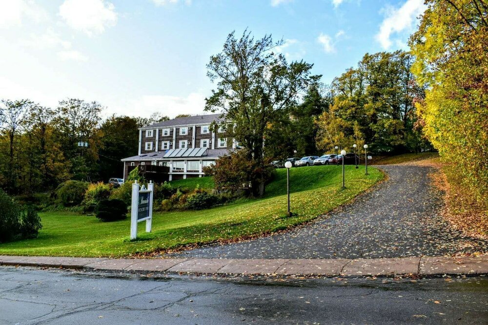 Фото Braeside Country Inn