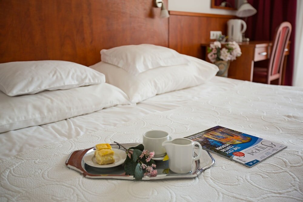 Фото Helios Apartman Hotel