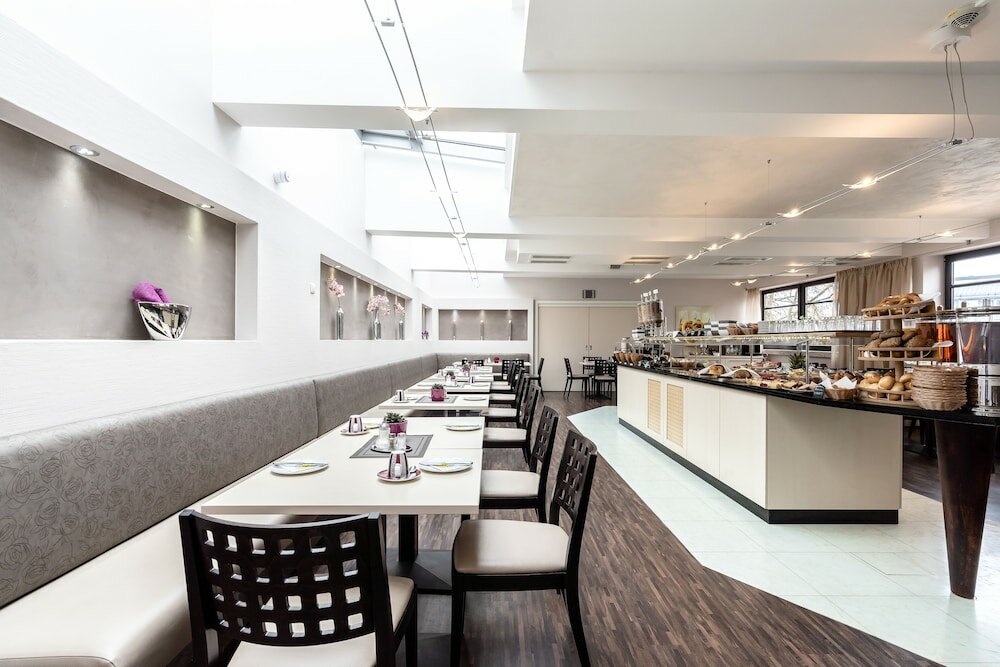 Фото Hotel Demas Unterhaching