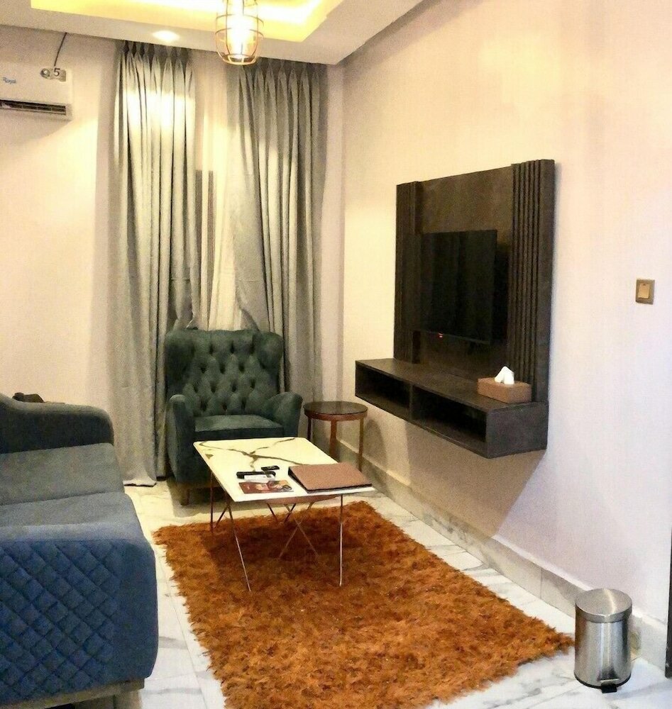 Фото Brighams Suites