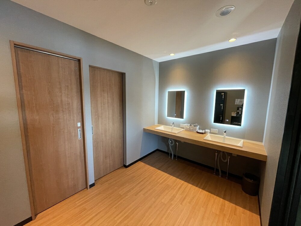 Фото Shoji Lake Hotel