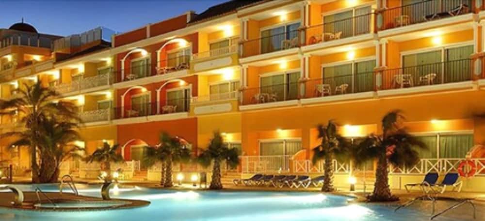 Фото Mediterráneo Bay Hotel & Resort