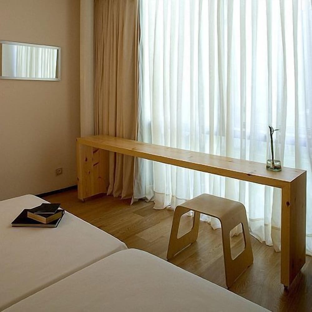 Фото La Plaza II