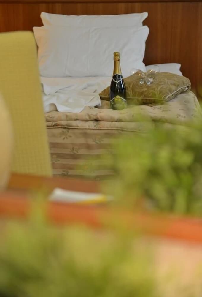 Фото Hotel Karpos