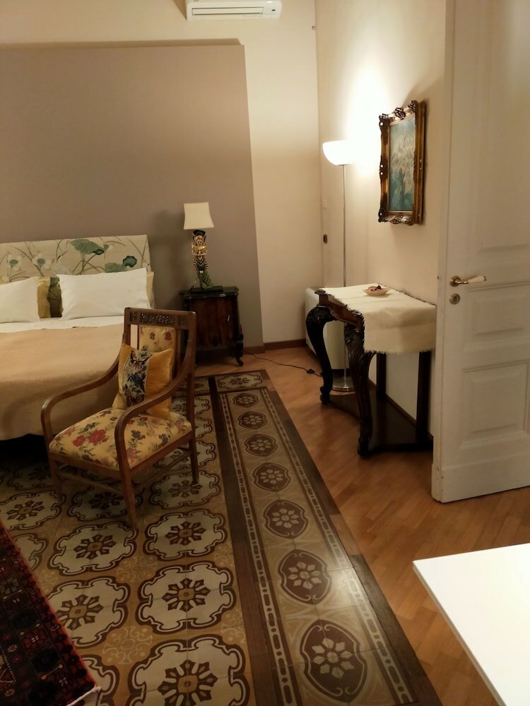 Фото B&b Crociferi Catania