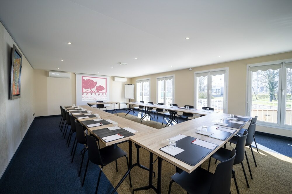 Фото Cottage Hotel