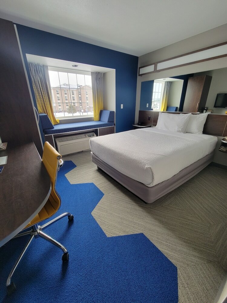 Фото Microtel Inn & Suites by Wyndham Council Bluffs/Omaha