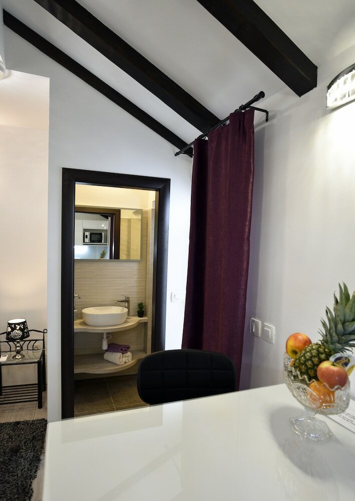 Фото Kuzma Rooms and Apartments