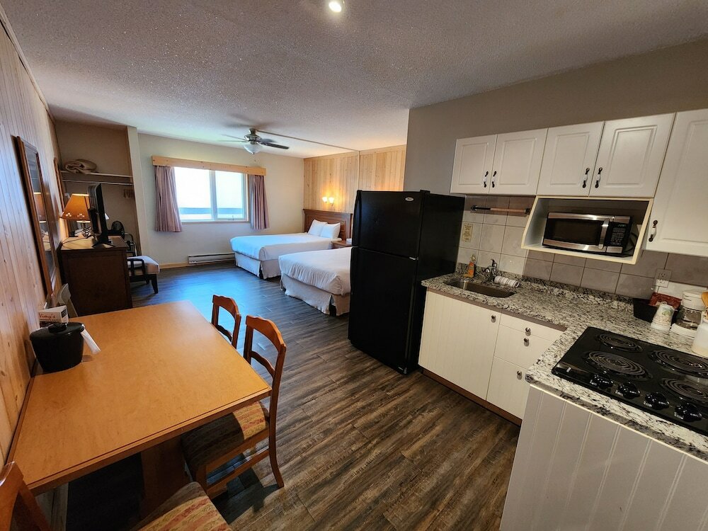 Фото Aspen Village Inn