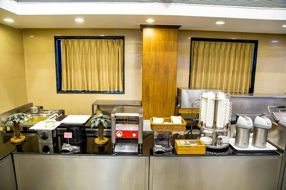 Фото Hotel Tip Top Plaza