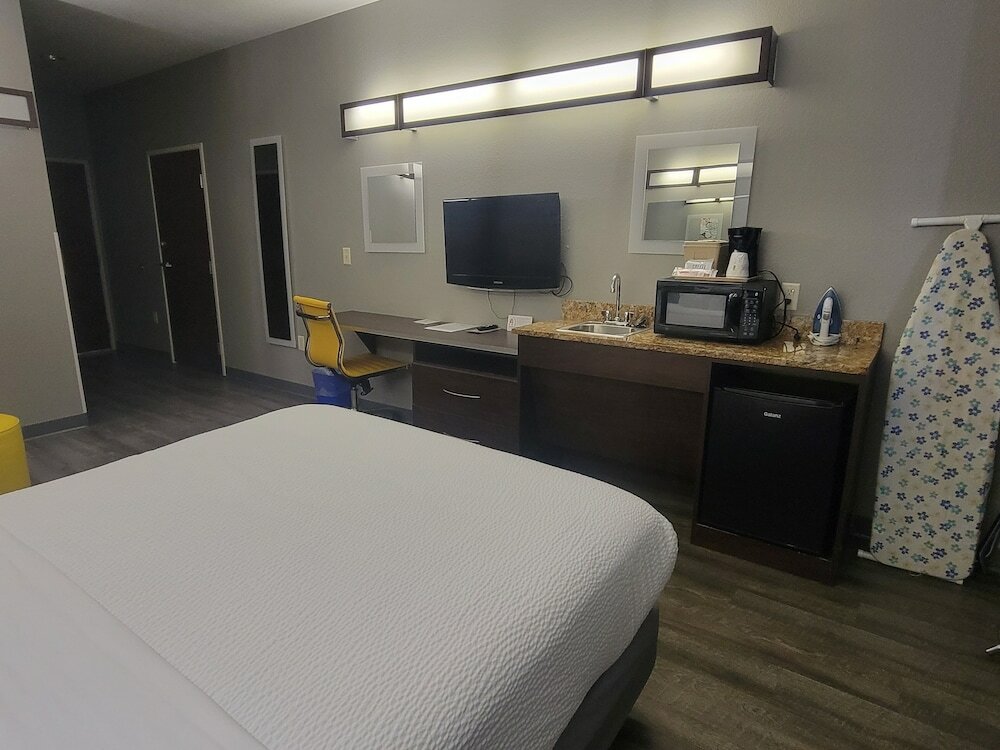 Фото Microtel Inn & Suites by Wyndham Council Bluffs/Omaha