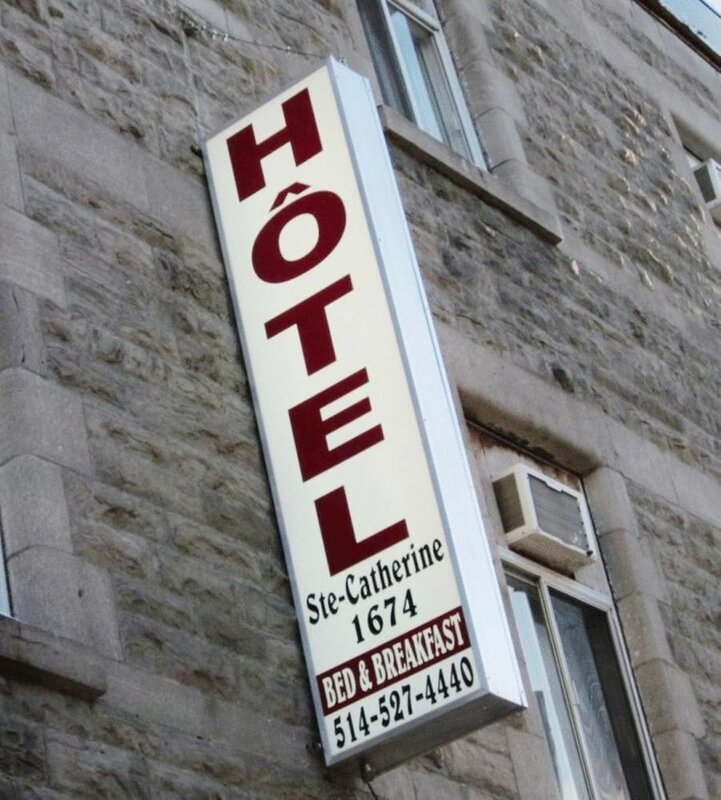 Гостиница Hôtel Ste-Catherine в Монреале