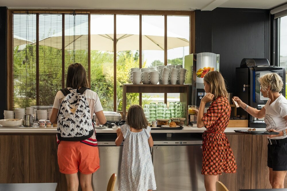 Фото The Originals Access, Hôtel Bordeaux Aéroport