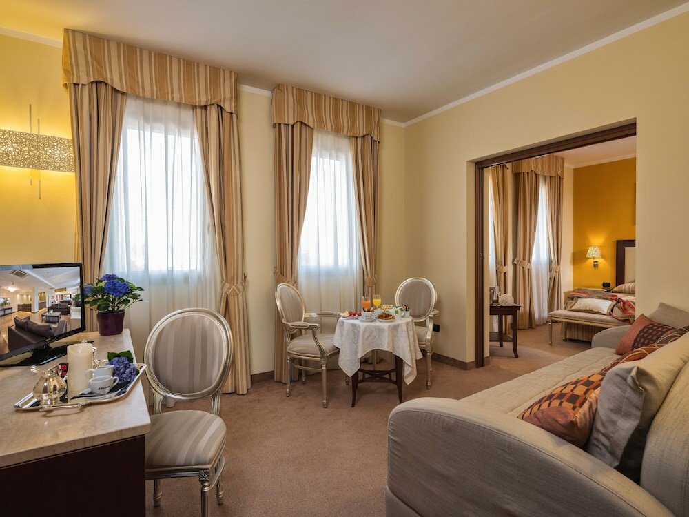 Фото Hotel For You