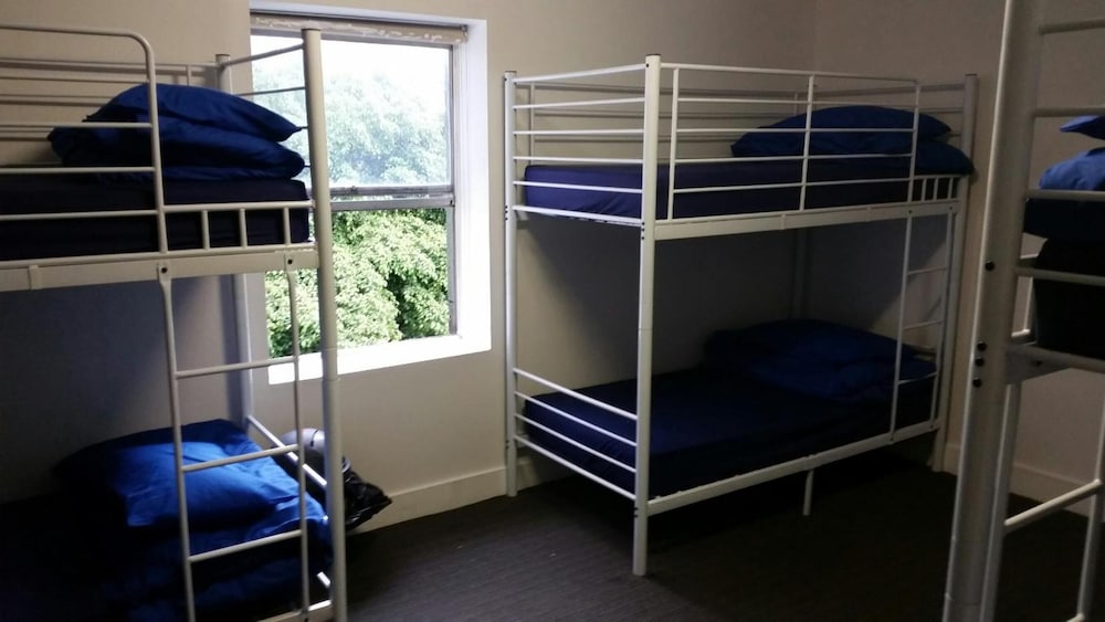 Фото Summer House Backpackers